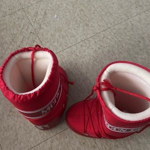 MOON BOOTS